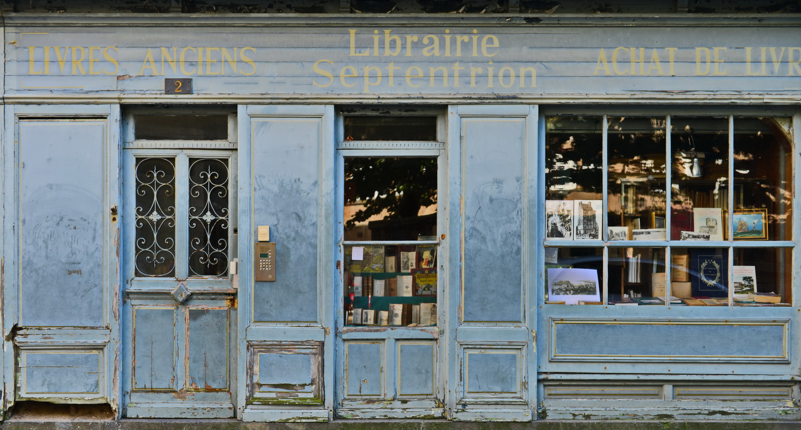 Antique bookstore saint maló 2017