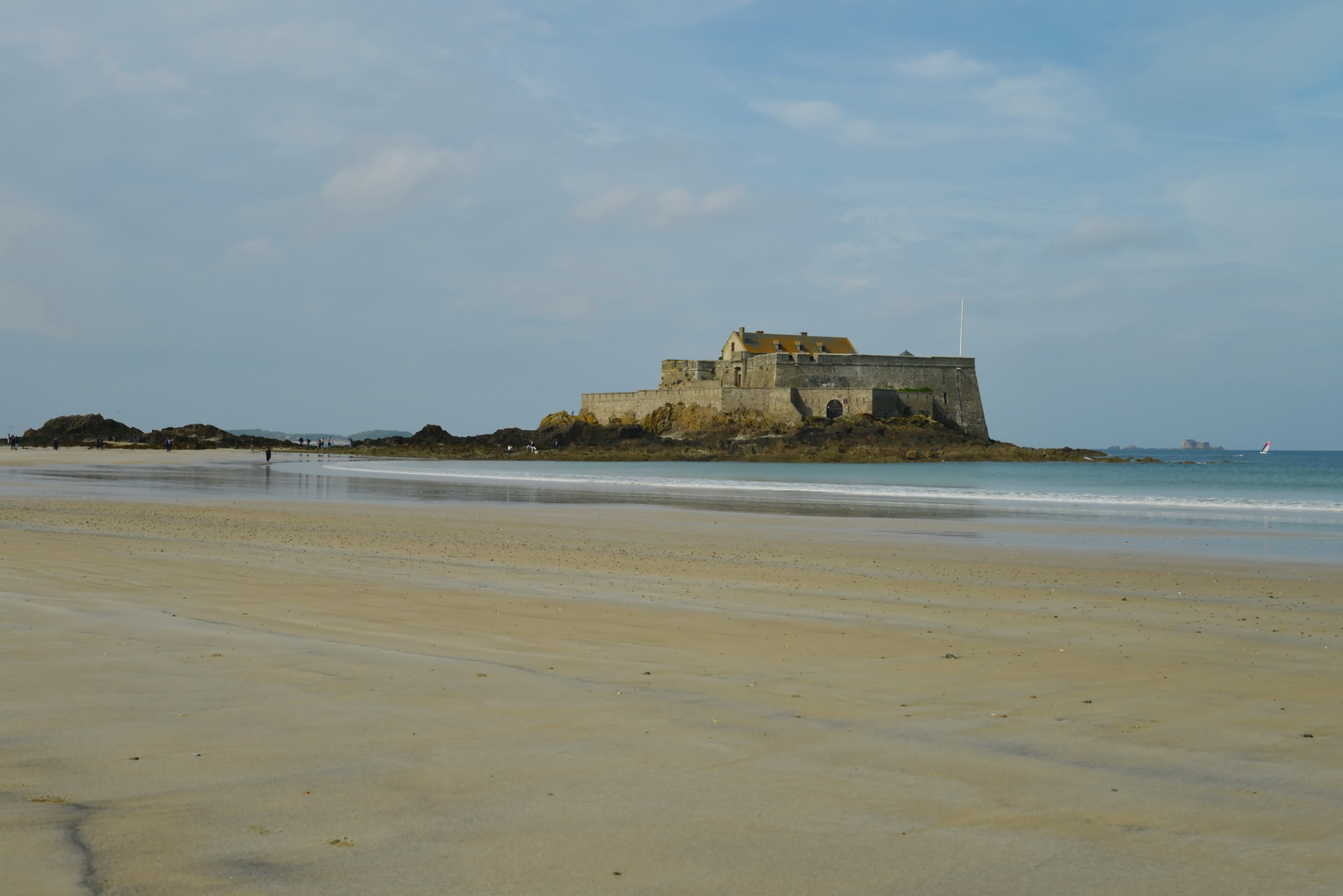 Fort national during low tide1 2017